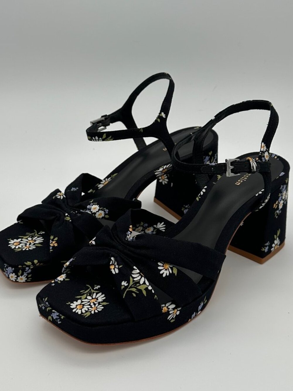 Reformation Juna Daisy Floral Block Heel Platform Sandals Size 8.5